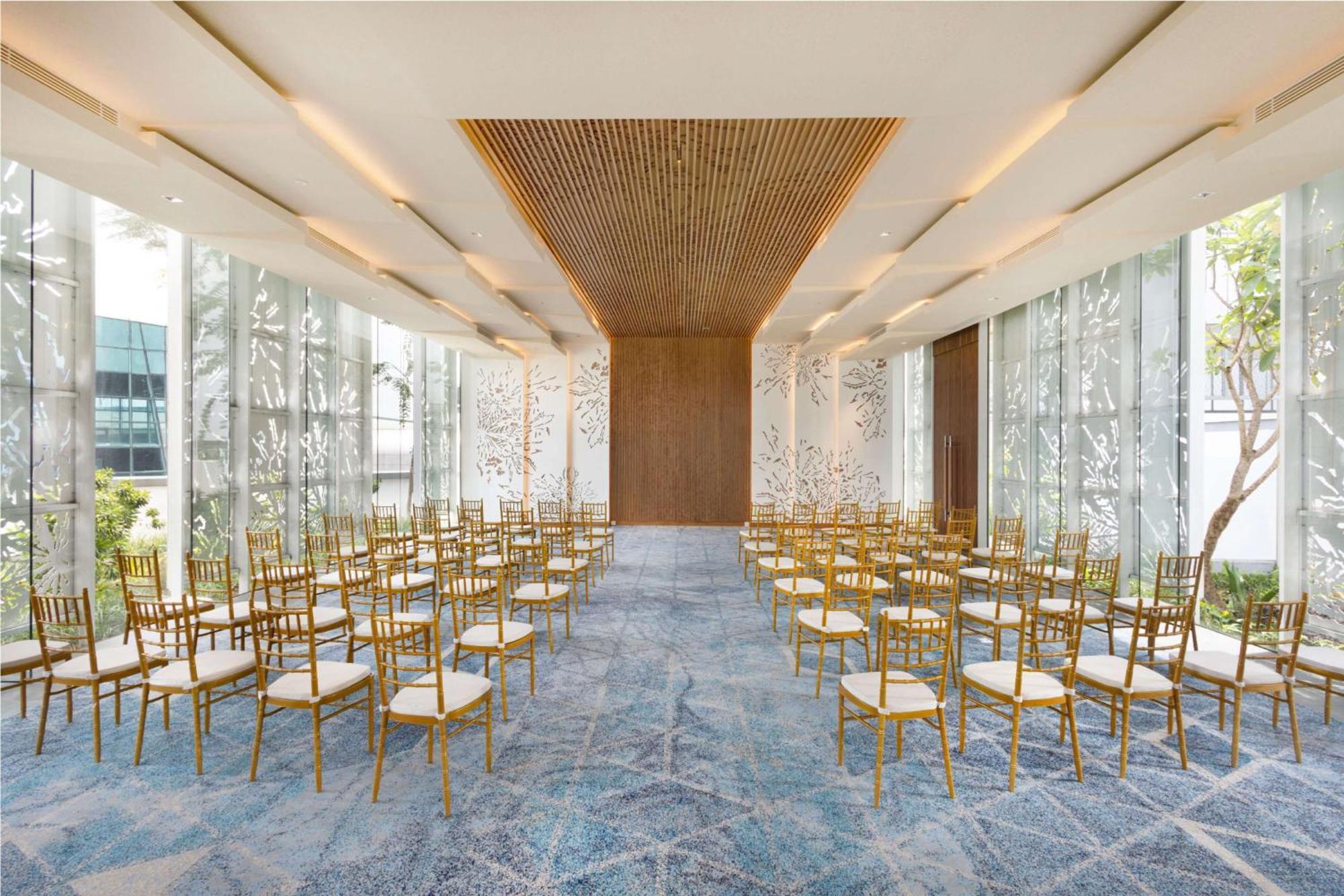 Doubletree By Hilton Jakarta Bintaro Jaya Serpong Exterior photo