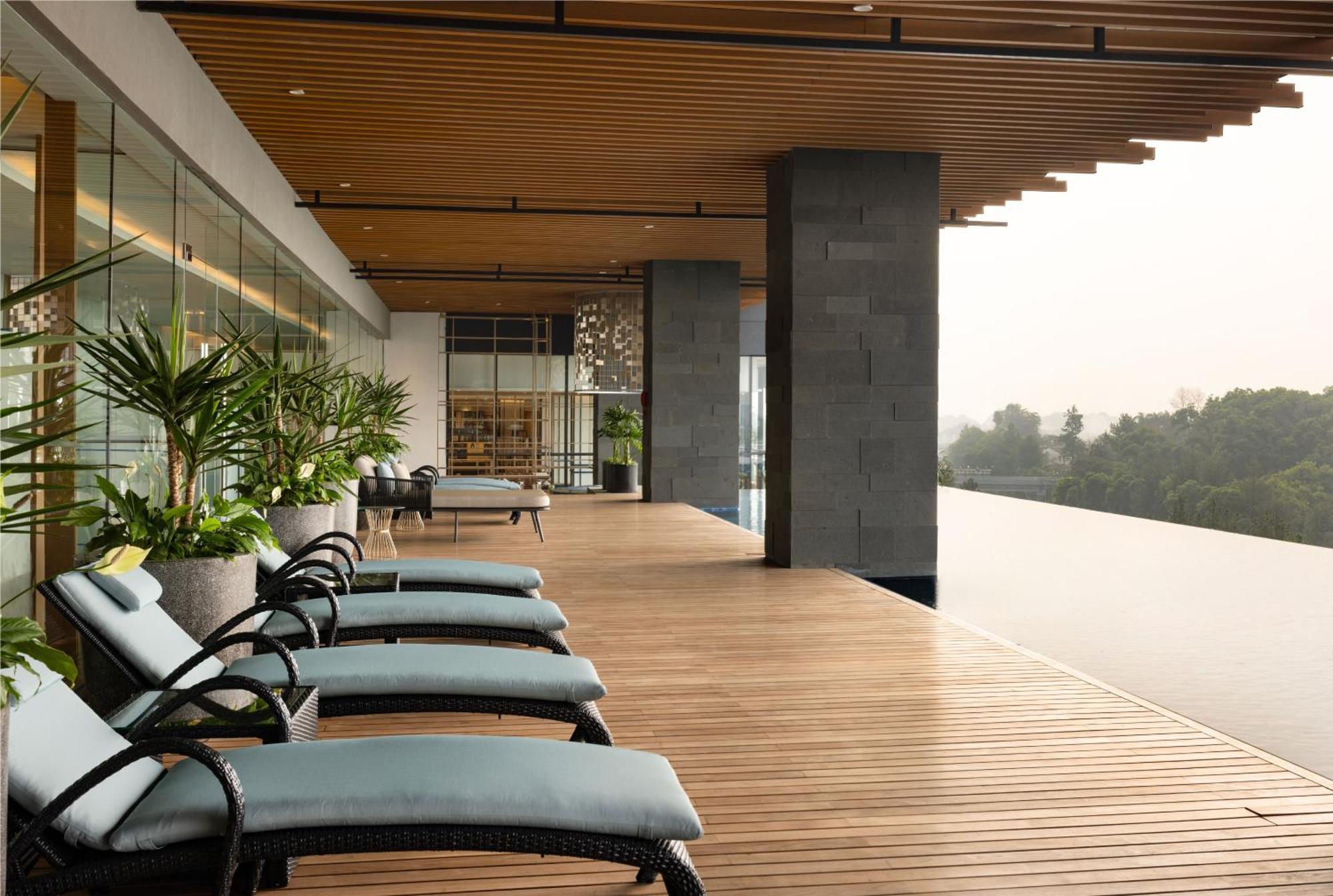 Doubletree By Hilton Jakarta Bintaro Jaya Serpong Exterior photo