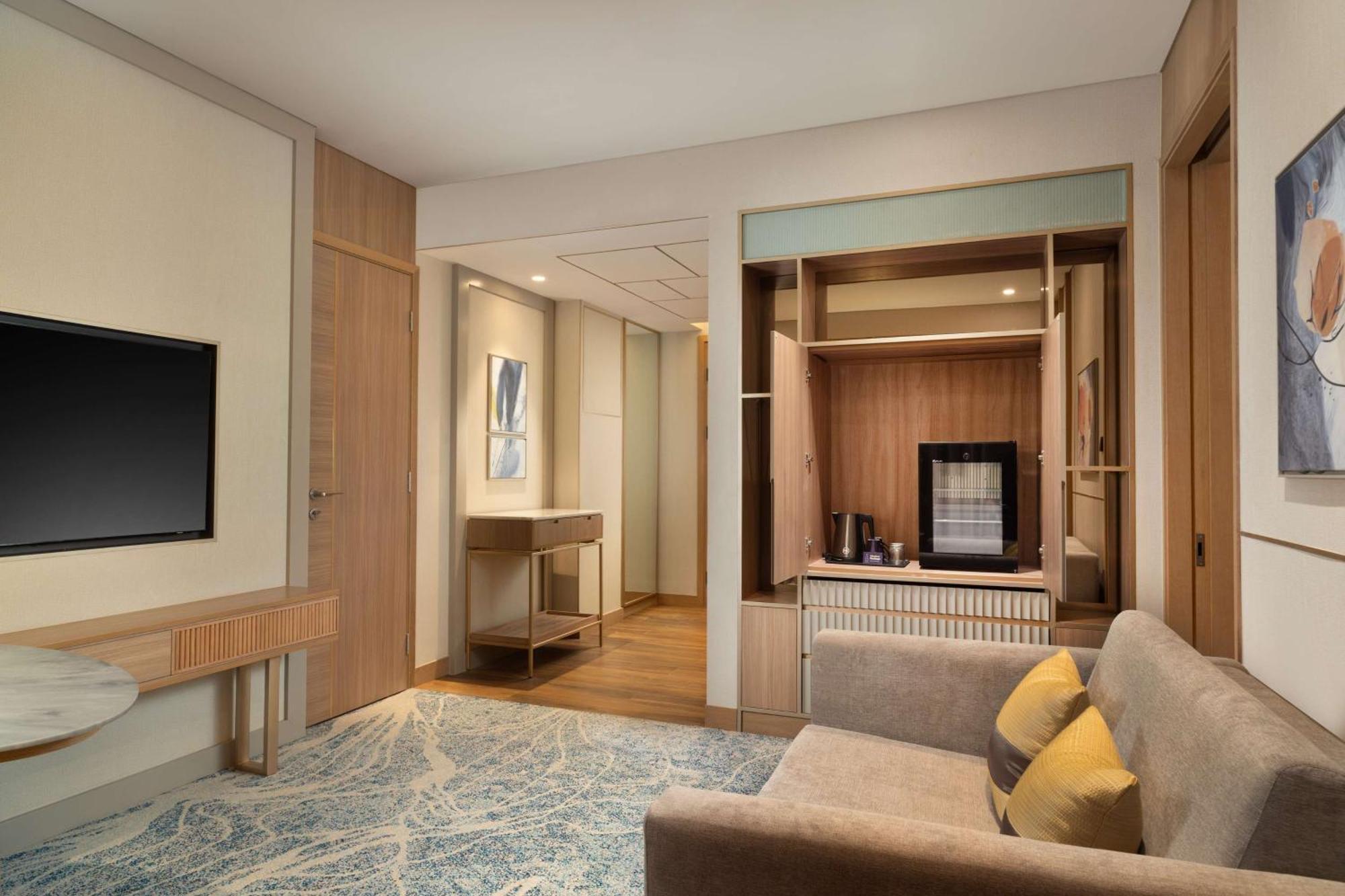 Doubletree By Hilton Jakarta Bintaro Jaya Serpong Exterior photo